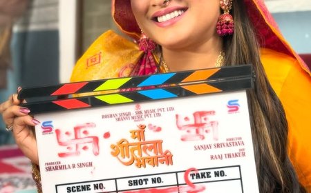 Amrapali Dubey Biography :Wiki, Age, Height, Husband, Family, Movies, Songs & More.