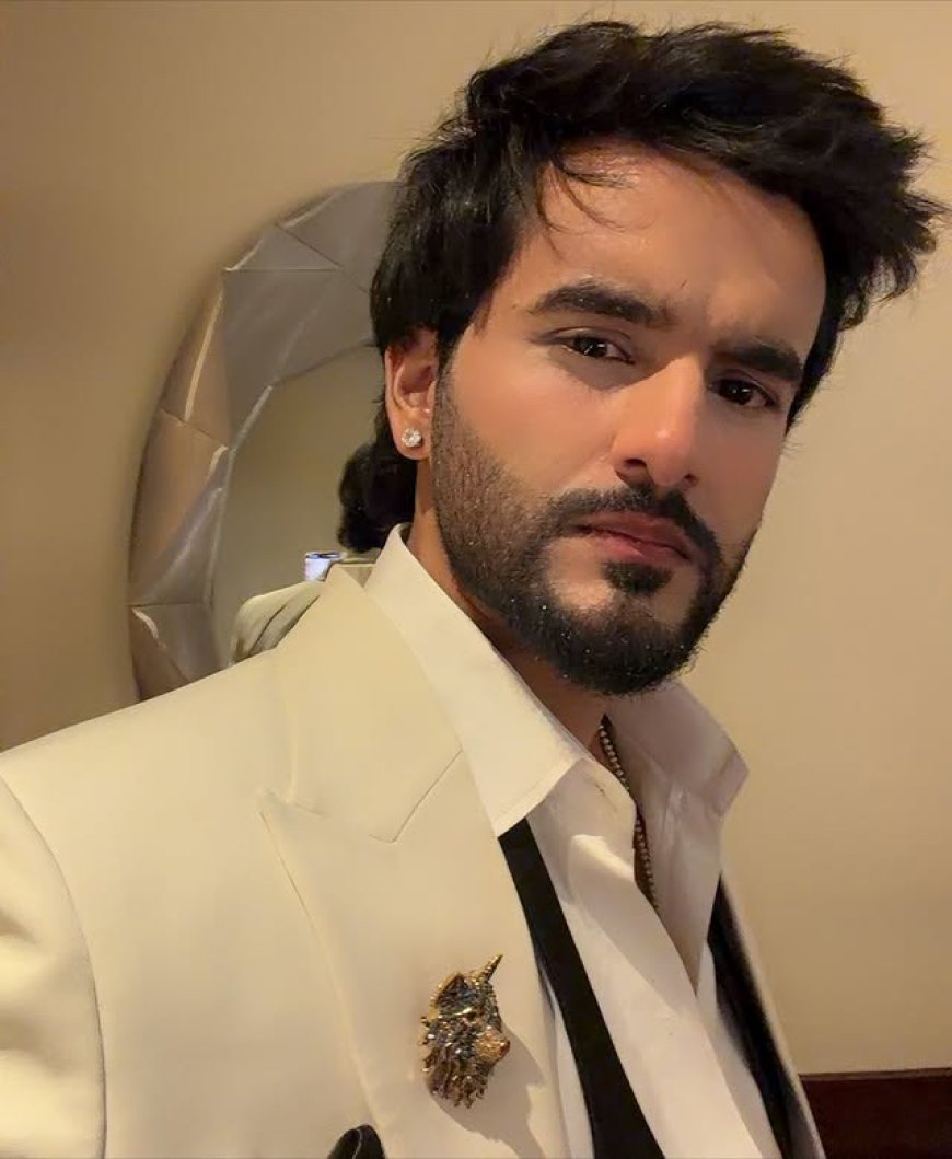 Abhishek Malhan (Fukra Insaan) Biography: Wiki, Age, Height, Girlfriend, Family, Brother