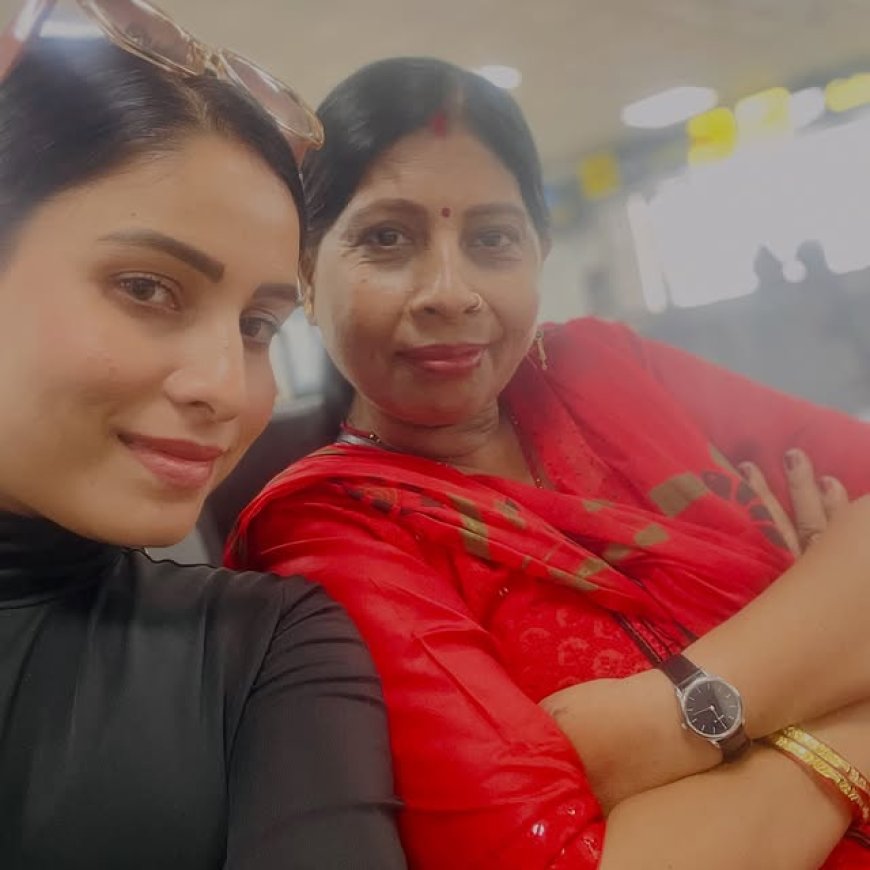 Sanjana Pandey Mother