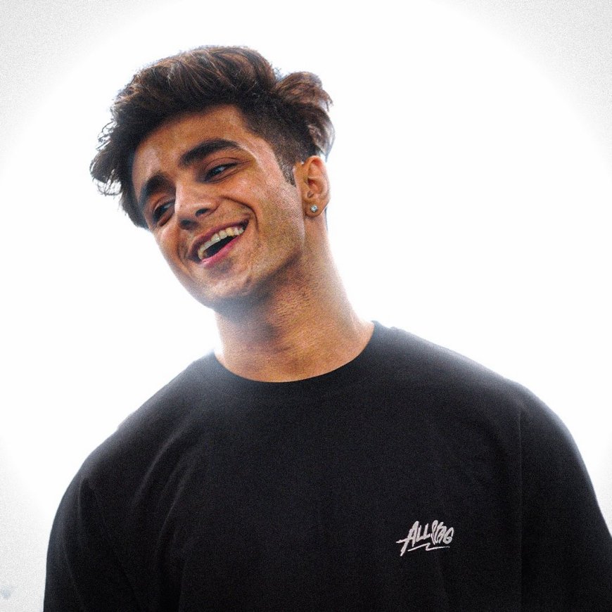 Aarush Bhola Biography - Wiki, Real Name, Age, Girlfriend, Family, Net Worth, Playground