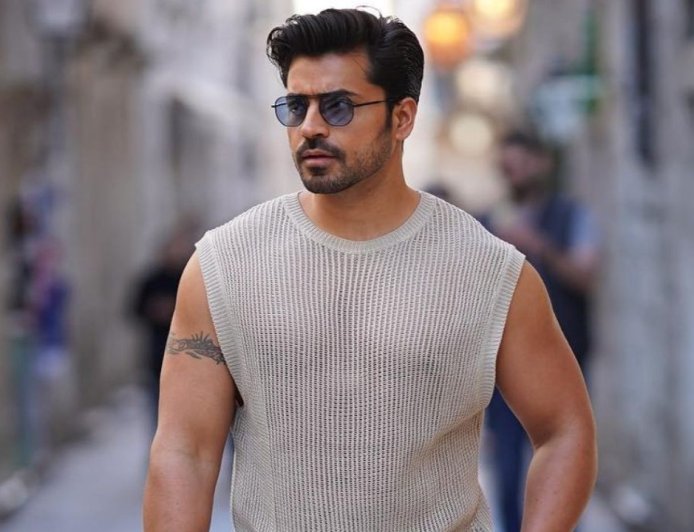 Gautam Gulati Biography (Rise & Fall 2): Wiki, Age, Height, Girlfriend, Family, Bigg Boss, Roadies & More.